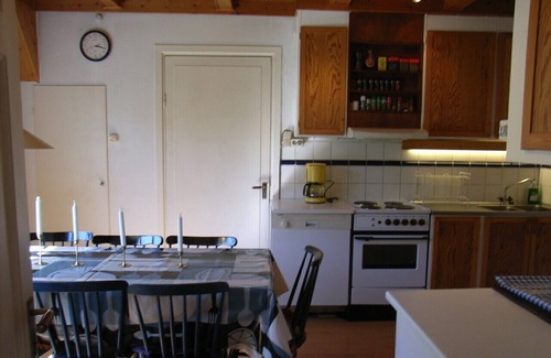 Ryd House | Close to lake Småland: House for up to 8 adults (+2K), sauna, nature & family fun