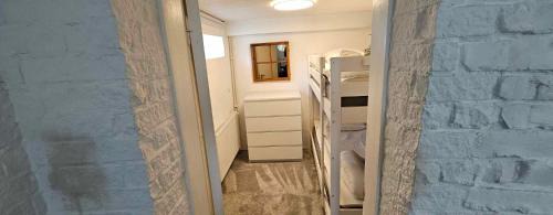 Oedsmal Hostel | Comfortable guest rooms with fully equipped kitchen and cosy living room.