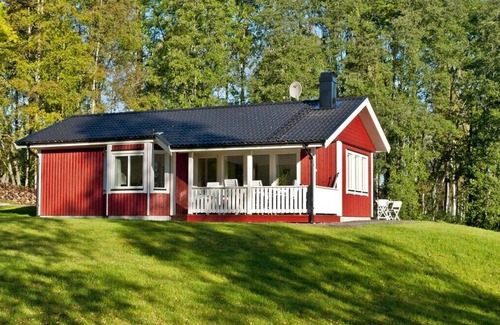 Sunne Municipality House | Comfortable holiday home in exclusive location, only 150 m to an own beach