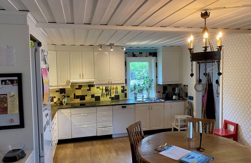 Umea Villa | Comfortable house on quiet street in oldest part of Umeå. Fully equipped.