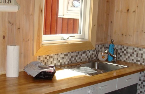 Hultsfred House | Cottage OPPBJÄRKEN, lakeside property, bathing jetty, bathing buoy. Rowing boat, WLAN