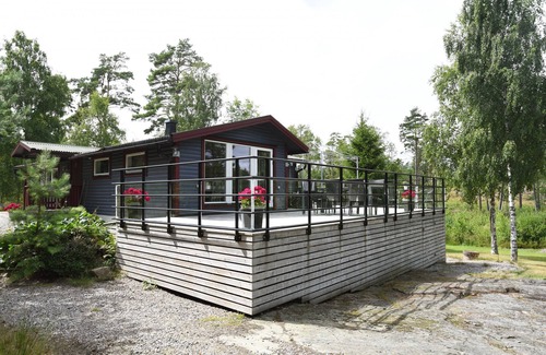 Mellerud O House | Cottage with a nice view of Lake Vänern outside Mellerud | SE17009