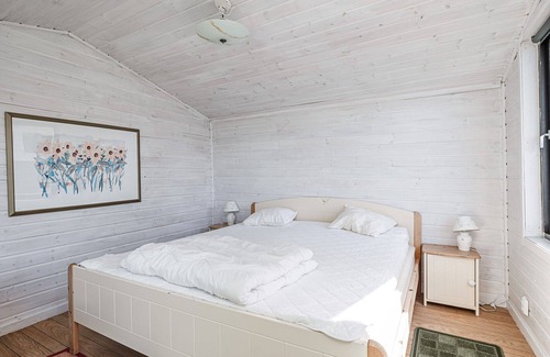 Vimmerby Municipality House | Cottage with its own sandy beach near VimmerbyI SE05018