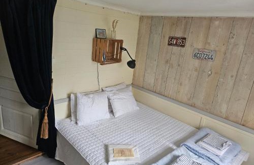 Mariefred Hostel | Djurgårdsportens vandrarhem