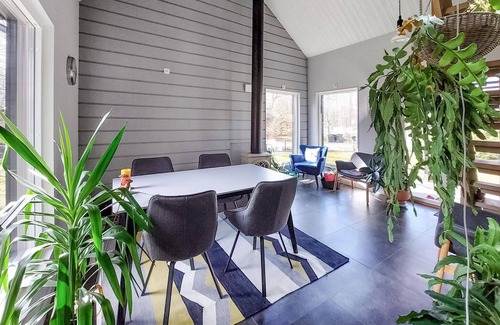 Hassleholm Municipality House | Escape your everyday life and relax in this pretty holiday home with garden.