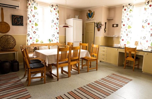 Norrfors House | Experience a vacation close to nature, in this classic Swedish cottage with lake view.