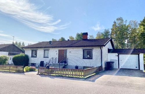 Skruv House | Ferienhaus mit Sauna nah zum Bade- und Angelsee