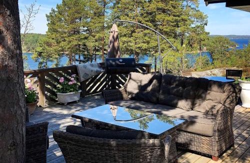 Dalaro House | Four-Bedroom Holiday home in Dalarö