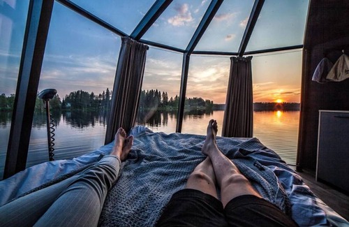 Jokkmokk Municipality Cabin | Glass Room lake view Luxury getaway for two - wild nature experience in Sweden