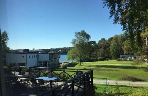 Lokholmen Hostel | Hällestrand Semesterby och Vandrarhem