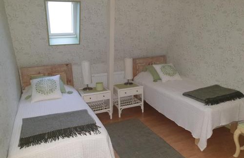 Fora Hostel | Marsjö Gård Bo & Yoga vandrarhem