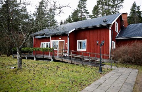 Krylbo Hostel | Mellangården