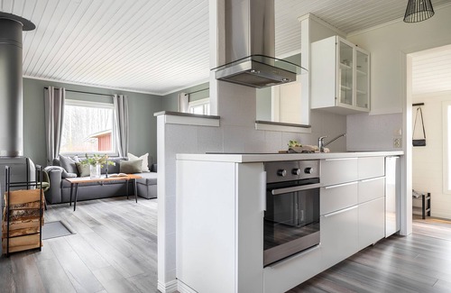 Kalmar Municipality Ski Chalet | Renovated cottage with SPA located 200 m from the sea | SE05039