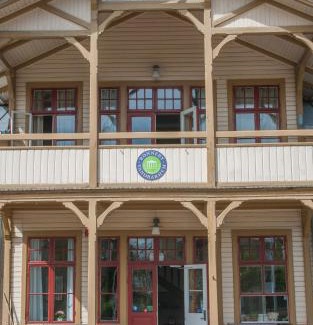 Ronneby Hostel | Ronneby Brunnspark Vandrarhem och B&B