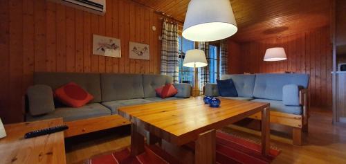 Lofsdalen House | Sauna | Wi-Fi | Terrace | Wood stove | Cable TV