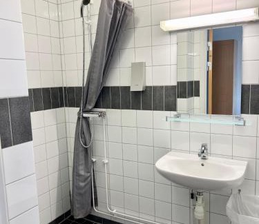 Vallda-Tingsberget Hostel | Vandrarhem Nattmössan
