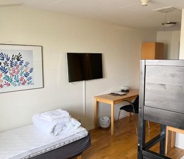 Vallda-Tingsberget Hostel | Vandrarhem Nattmössan