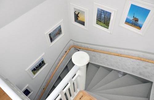 Borgholm House | Villa Ekebo Bed & Kitchen