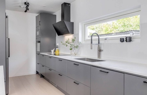 Soder House | Vita Huset – ett nybyggt, Lyxigt och stilrent hem