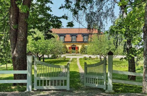 Stallarholmen Bed & Breakfast | Östa Gård Boutique B&B