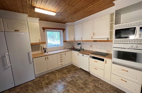 Ostavall House | Östavall, Skogsvägen 20. Bungalow