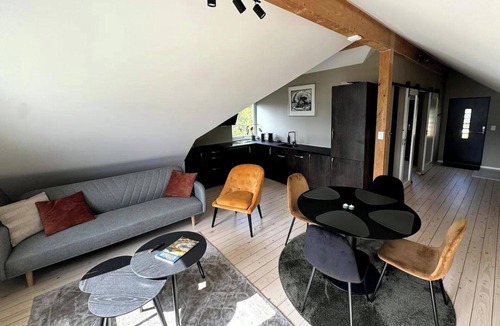 Sandnes Apartment | 1 Bed Loft Sleeps 4 -Hot Tub, Sauna & Pets Ok
