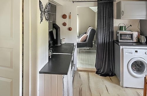 Blomstermala House | 1 bedroom amazing home in Tålebo