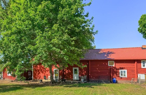 Odeshog House | 1 bedroom amazing home in ödeshög
