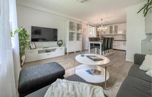Varnamo O Apartment | 1 Bedroom Awesome Apartment In Värnamo