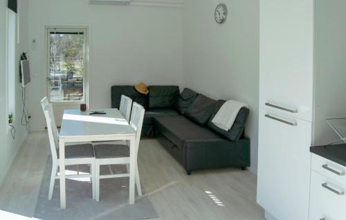 Brottby House | 1 Bedroom Beautiful Home In Brottby