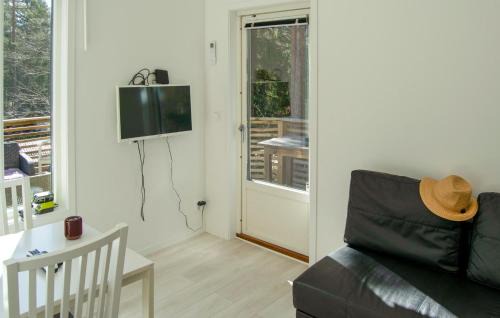 Brottby House | 1 Bedroom Beautiful Home In Brottby