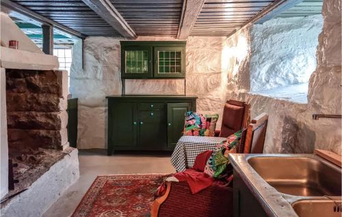 Dølemo Apartment | 1 Bedroom Cozy Apartment In Åmli