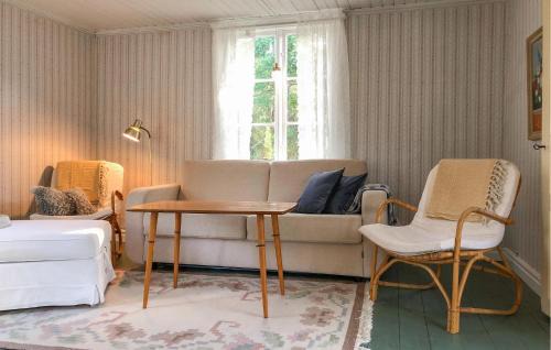 Norrkoping O House | 1 Bedroom Cozy Home In Vikbolandet