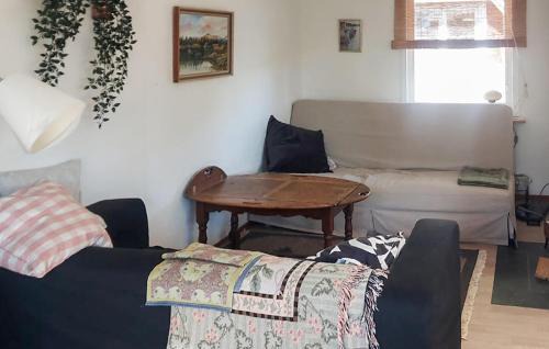 Berlin House | 1 Bedroom Cozy Home In Eskilstuna