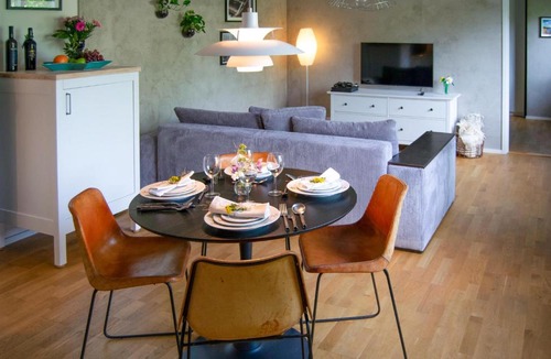 Kummelnas Apartment | 1 Bedroom Lovely Apartment In Saltsjö Boo