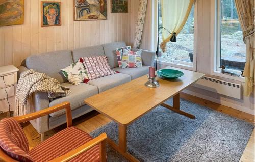 Blido House | 1 Bedroom Lovely Apartment In Blidö