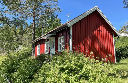 Aspered House | 1 bedroom lovely home in äspered
