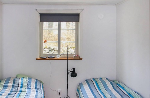 Bredavik House | 1 bedroom lovely home in Sturkö