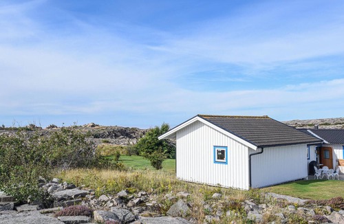 Bohus-Malmon House | 1 bedroom nice home in Bohus-Malmön