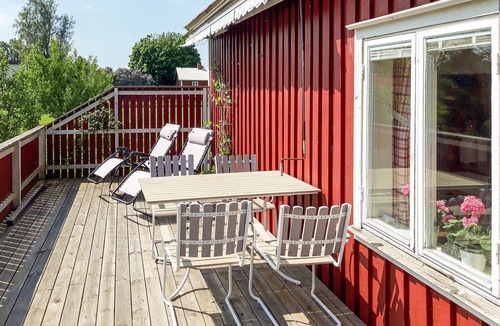 Larv House | 1 bedroom pet friendly home in Larv