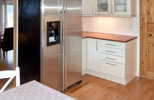 Midsund Municipality House | 10 person holiday home in MIDSUND