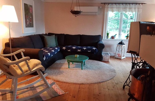 Skinnskatteberg Municipality House | 100 m² House ∙ 2 bedrooms ∙ 5 guests