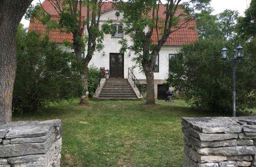 Visby House | 100 m² House ∙ 3 bedrooms ∙ 9 guests