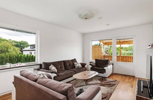 Hallstavik House | 126 m² House ∙ 4 bedrooms ∙ 2 guests