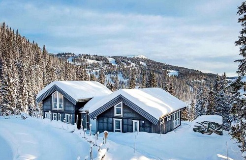 Skeikampen House | 14 person holiday home in Fåvang