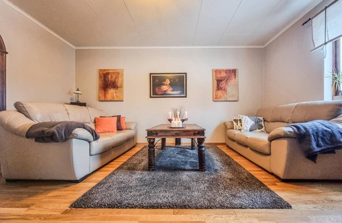 Svenljunga Apartment | 140 m² Apartment ∙ 3 bedrooms ∙ 10 guests
