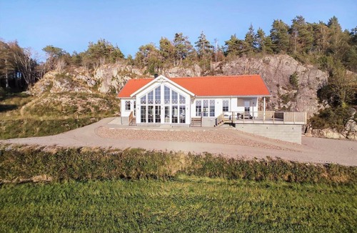 Uddevalla Municipality House | 170 m² House ∙ 4 bedrooms ∙ 8 guests