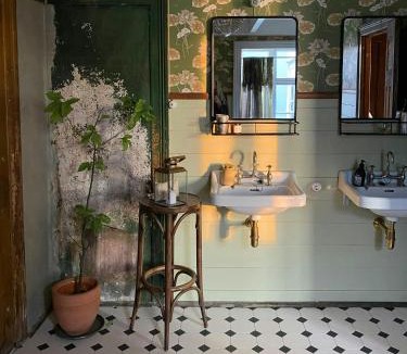 Saeveland House | 1800S Shiphandler's Home On Karmøy