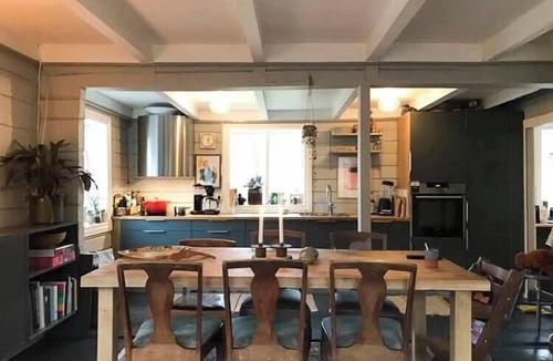 Farsund House | 1824 timber house between Farsund and Lyngdal
