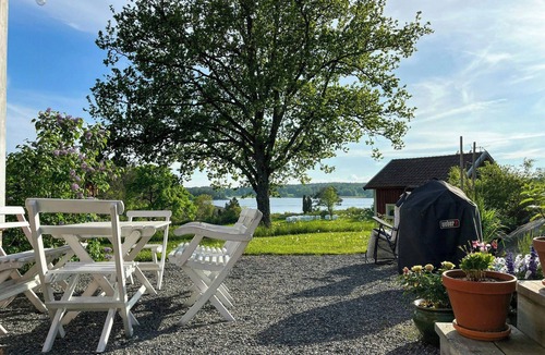 Soderkoping Municipality House | 1850s archipelago homestead on Trännö